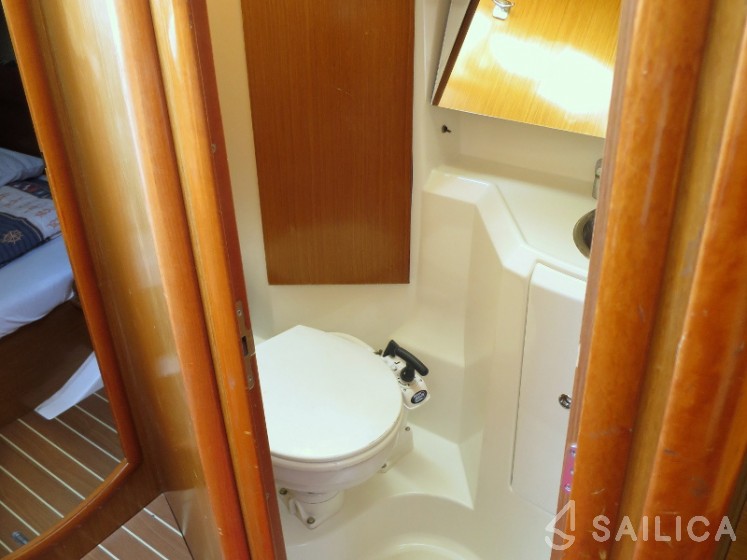 Sun Odyssey 36i - Yacht Charter Sailica