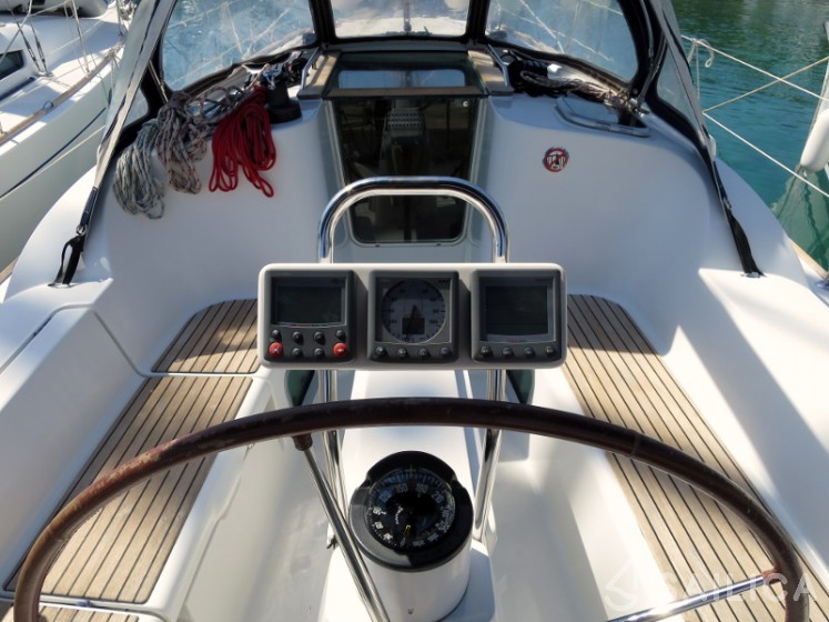 Sun Odyssey 36i - Yacht Charter Sailica