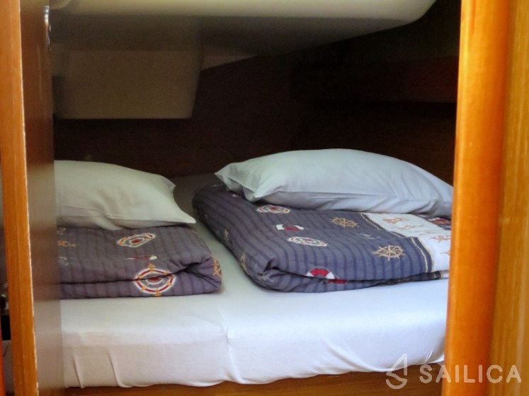 Sun Odyssey 36i - Yacht Charter Sailica