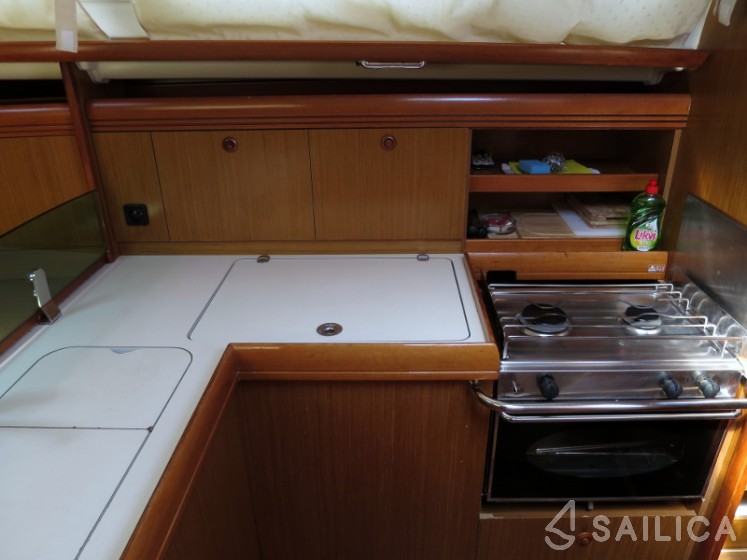 Sun Odyssey 36i - Yacht Charter Sailica