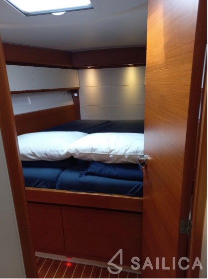Italia Yachts 13.98 - Yacht Charter Sailica
