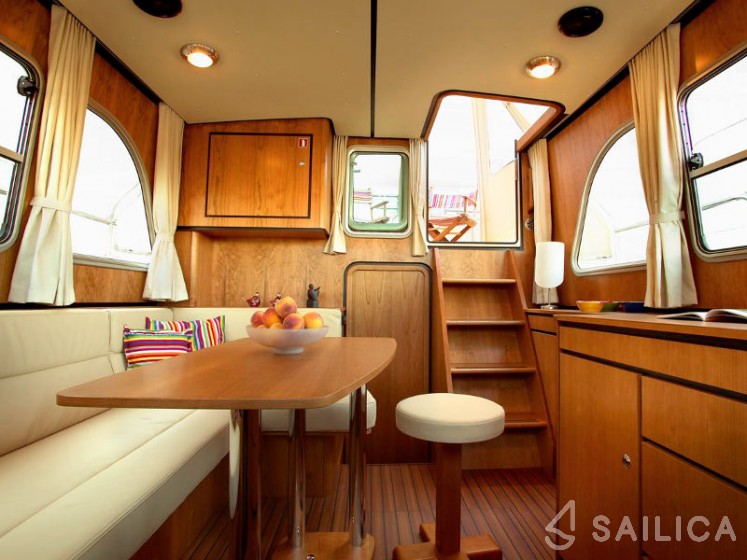 Linssen Grand Sturdy 29.9 AC - Yacht Charter Sailica