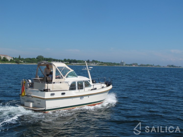 Linssen Grand Sturdy 29.9 AC - Yacht Charter Sailica