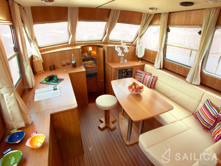 Linssen Grand Sturdy 29.9 AC - Yacht Charter Sailica