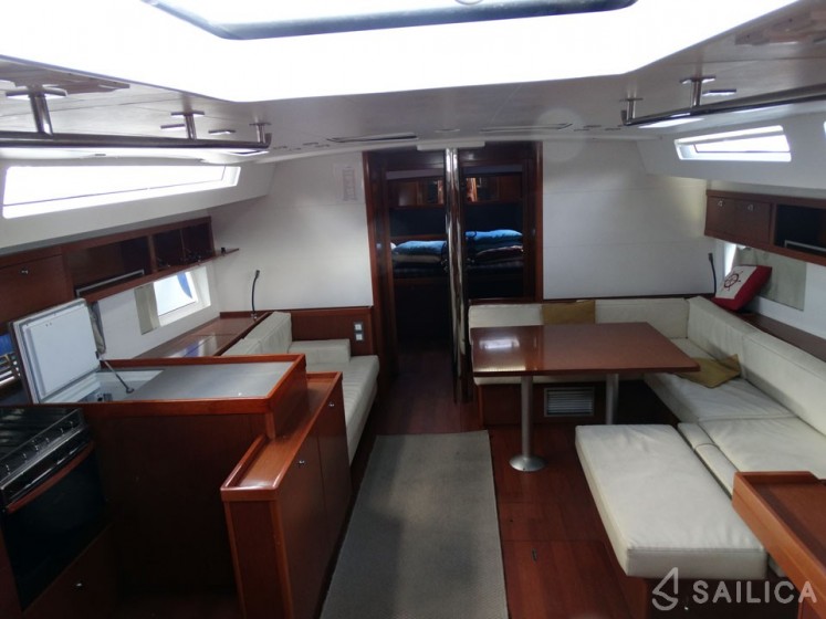 Oceanis 55 - Yacht Charter Sailica