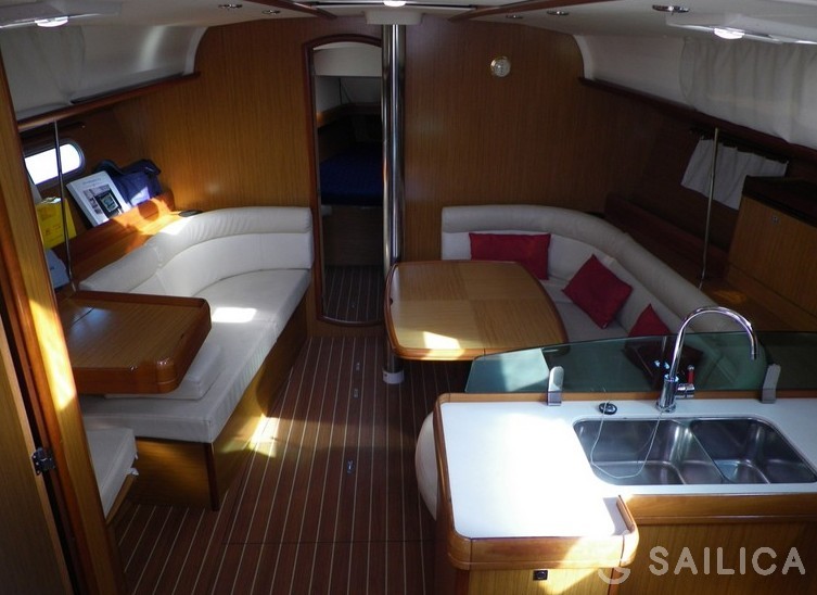 Sun Odyssey 42 i - Yacht Charter Sailica