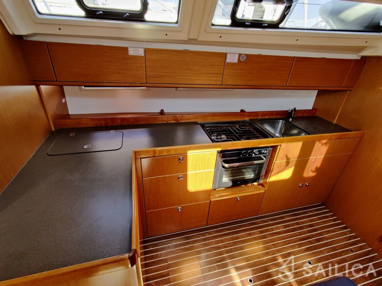 Bavaria 46 Cruiser - Yacht Charter Sailica