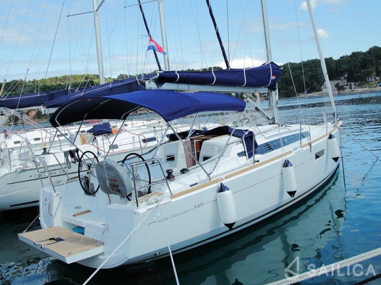 Sun Odyssey 349 - Yacht Charter Sailica