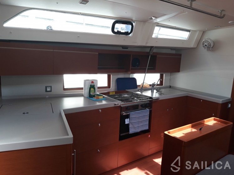 Oceanis 46.1 - Yacht Charter Sailica