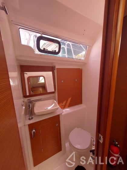 Dufour 460 GL - Yacht Charter Sailica