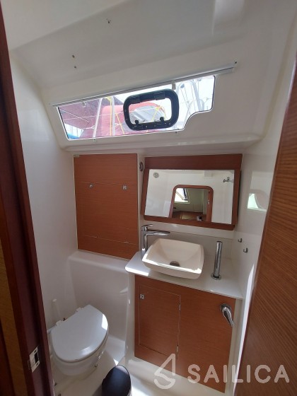 Dufour 460 GL - Yacht Charter Sailica