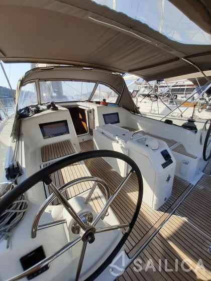 Sun Odyssey 410 - Yacht Charter Sailica