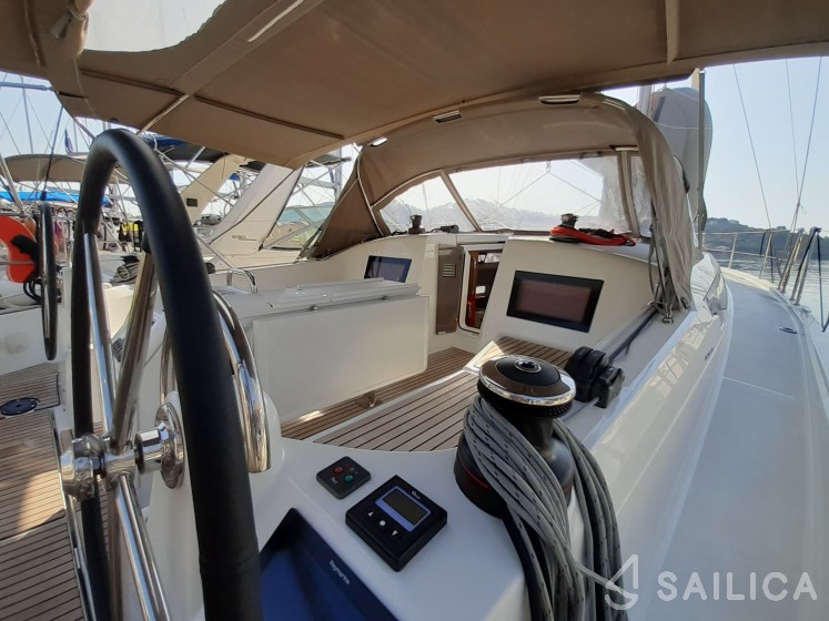 Sun Odyssey 410 - Yacht Charter Sailica
