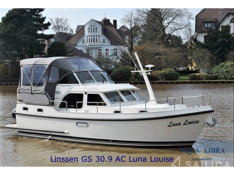 Grand Sturdy 30.9 AC - Yacht Charter Sailica