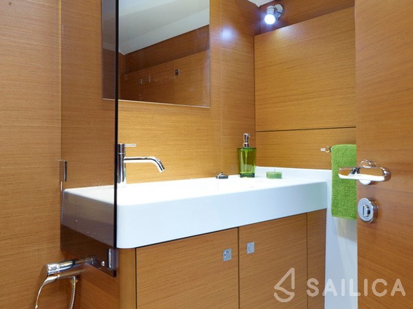 Sun Odyssey 509 - Yacht Charter Sailica