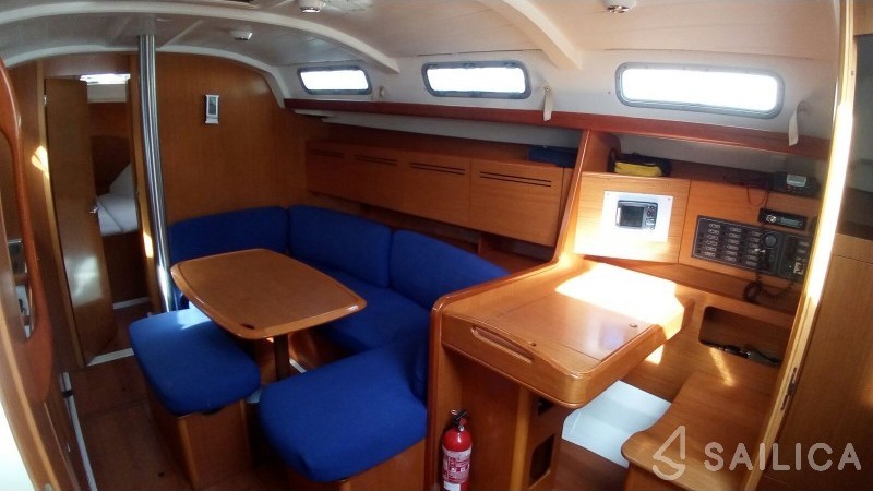 Cyclades 39.3 - Yacht Charter Sailica