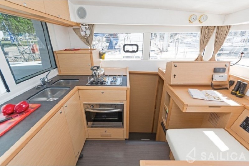 Lagoon 39 - Yacht Charter Sailica