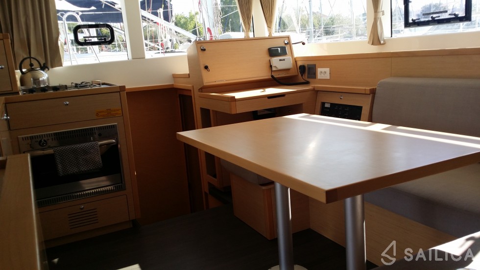Lagoon 39 - Yacht Charter Sailica