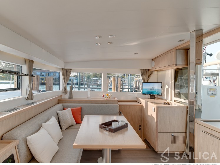 Lagoon 39 - Yacht Charter Sailica