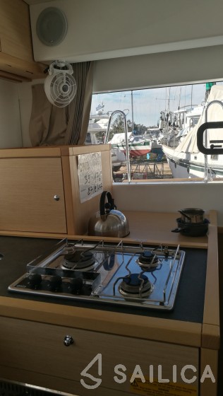 Lagoon 39 - Yacht Charter Sailica