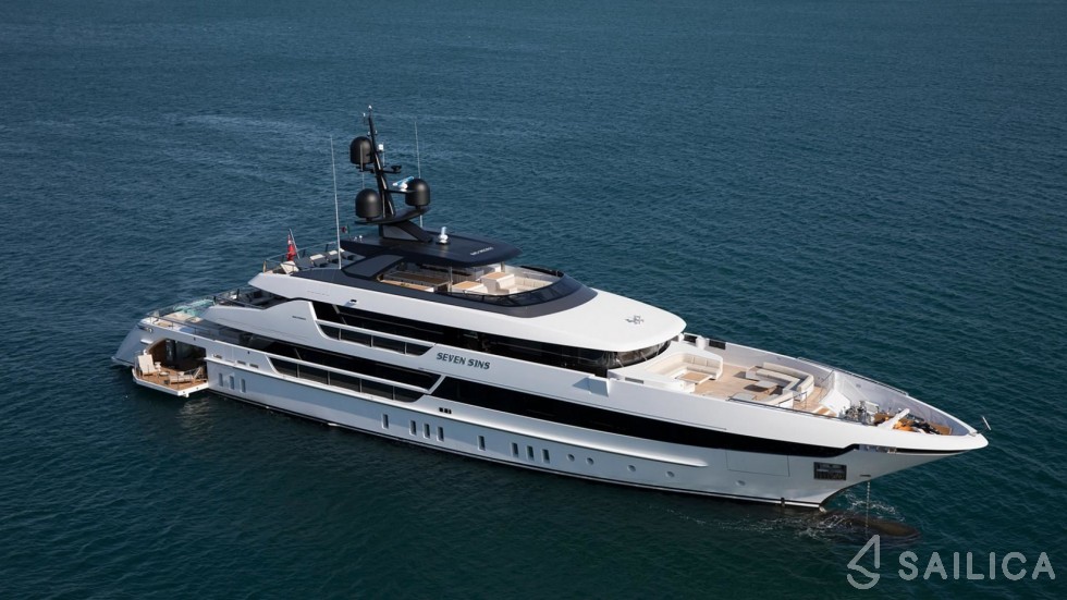 Sanlorenzo 52 Steel - Yacht Charter Sailica