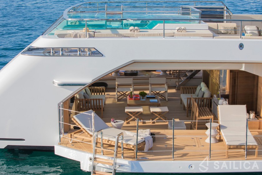 Sanlorenzo 52 Steel - Yacht Charter Sailica