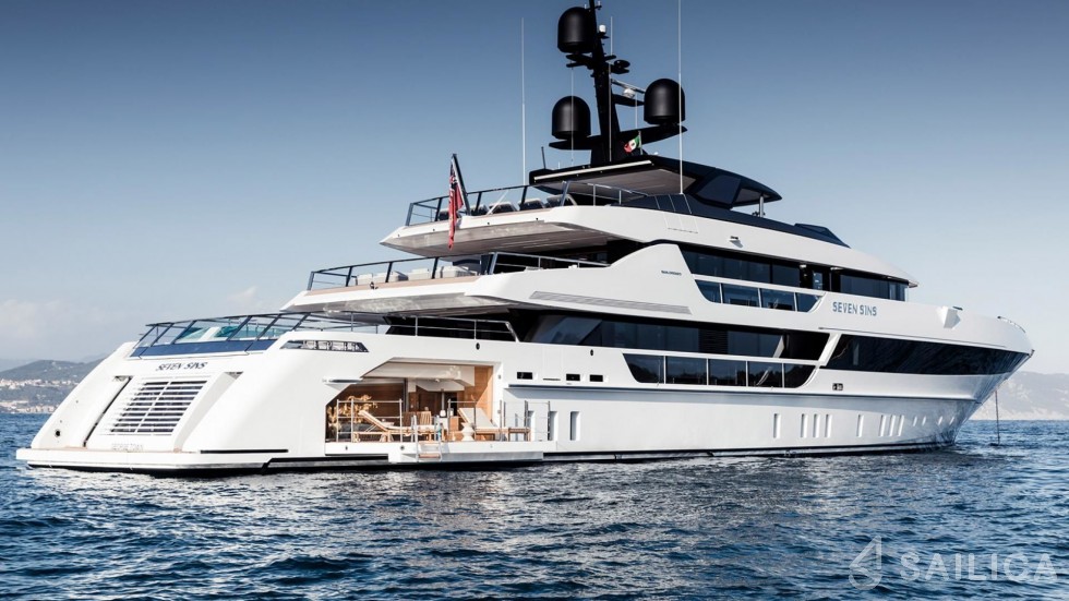 Sanlorenzo 52 Steel - Yacht Charter Sailica