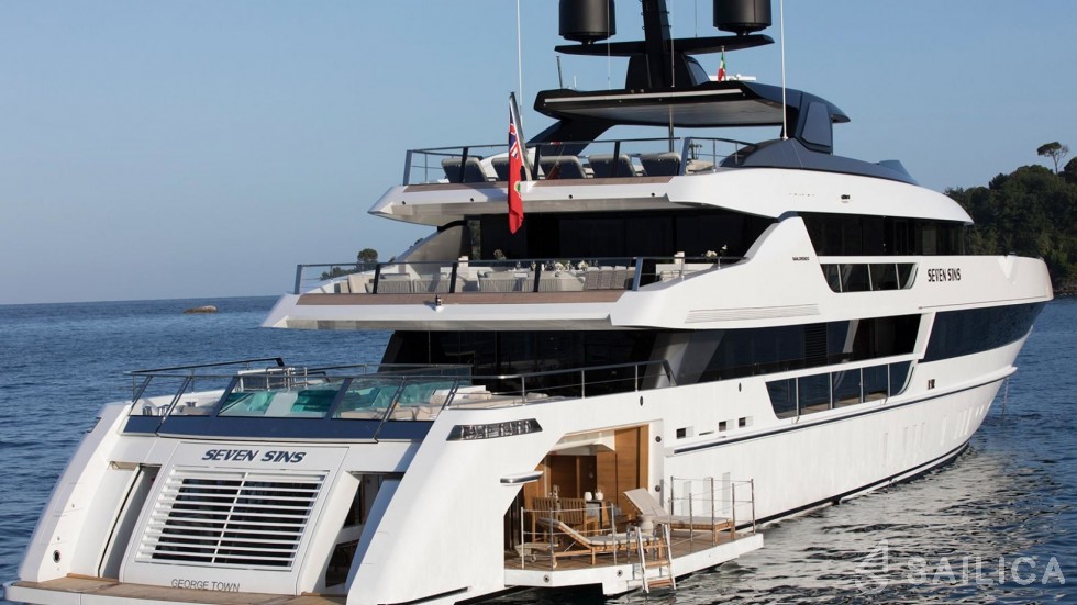 Sanlorenzo 52 Steel - Yacht Charter Sailica