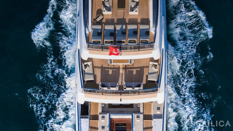 Sanlorenzo 52 Steel - Yacht Charter Sailica