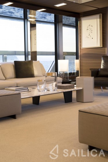 Sanlorenzo 52 Steel - Yacht Charter Sailica