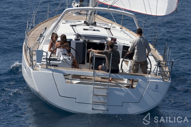 Oceanis 45 - Yacht Charter Sailica