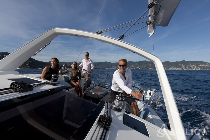 Oceanis 45 - Yacht Charter Sailica