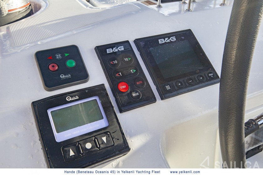 Oceanis 45 - Yacht Charter Sailica