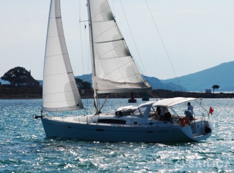 Oceanis 50 - Yacht Charter Sailica