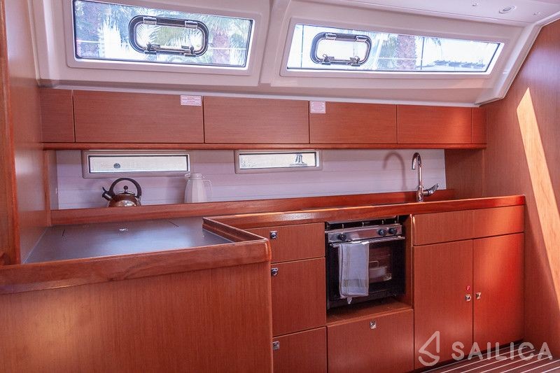 Bavaria Cruiser 46 - Yacht Charter Sailica