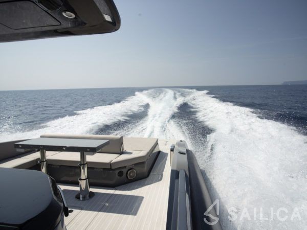 SACS Rebel 40 - Yacht Charter Sailica
