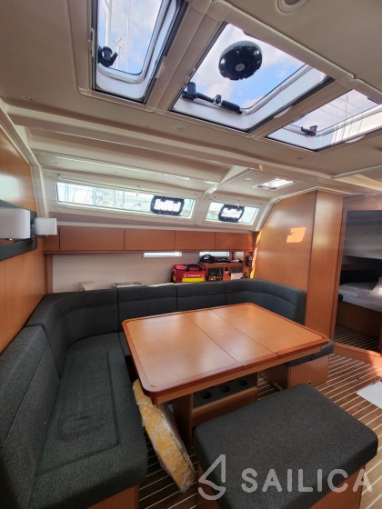 Bavaria 46 Cruiser - Yacht Charter Sailica