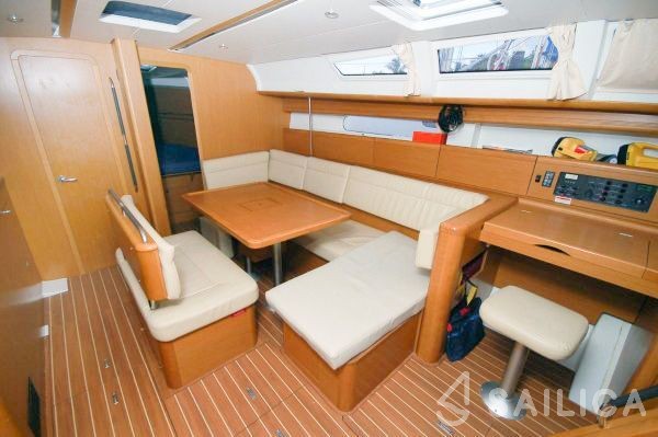Sun Odyssey 44i - Yacht Charter Sailica