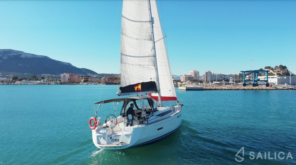 Sun Odyssey 40 - Yacht Charter Sailica