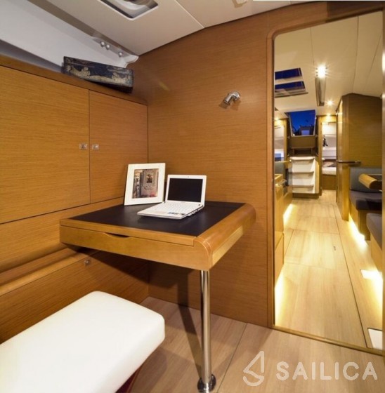 Sun Odyssey 40 - Yacht Charter Sailica