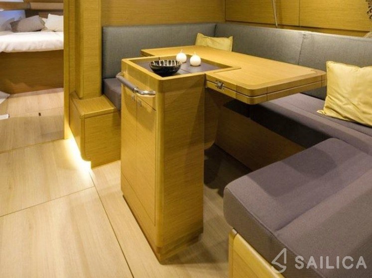Sun Odyssey 40 - Yacht Charter Sailica