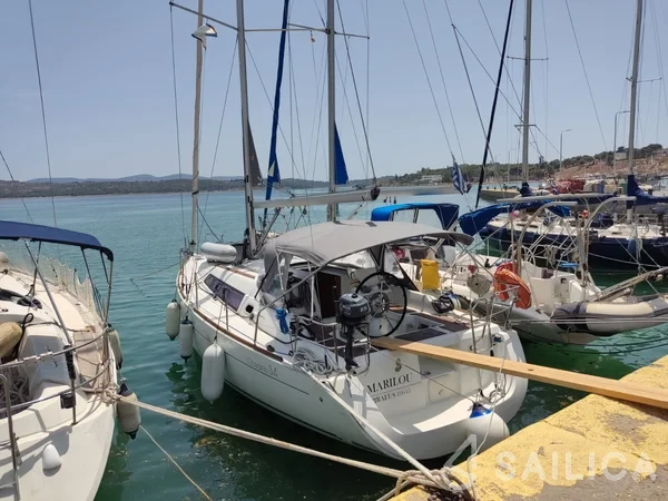Oceanis 34 - Yacht Charter Sailica
