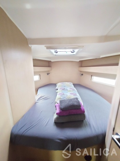 Oceanis 40.1 - Yacht Charter Sailica