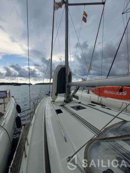 Oceanis 40.1 - Yacht Charter Sailica