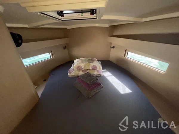 Oceanis 40.1 - Yacht Charter Sailica