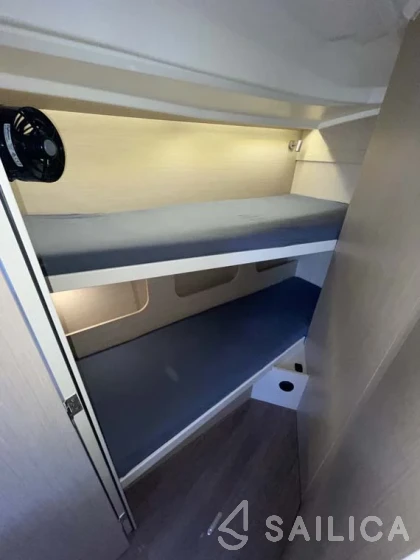 Oceanis 40.1 - Yacht Charter Sailica
