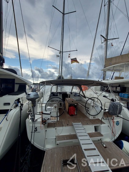 Oceanis 40.1 - Yacht Charter Sailica