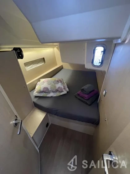Oceanis 40.1 - Yacht Charter Sailica