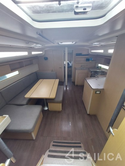 Oceanis 40.1 - Yacht Charter Sailica