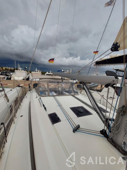 Oceanis 40.1 - Yacht Charter Sailica